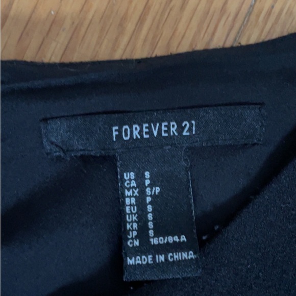 🎉 3:$10 - Black Minidress - Picture 2 of 2